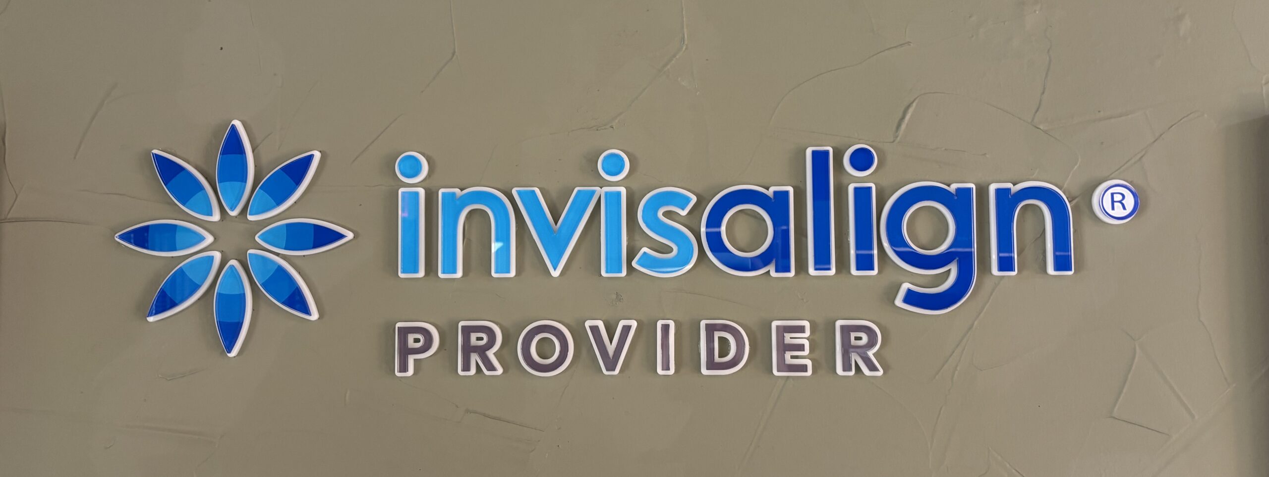 How Invisalign Moves Teeth: A Look at the Technology Behind the Clear Aligners